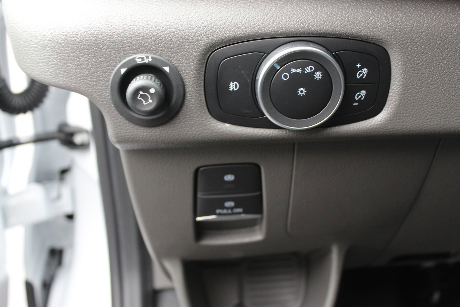 New 2025 Ford Transit 250 148 Medium Roof Extended AWD w/ Load Area Protection Package image 17