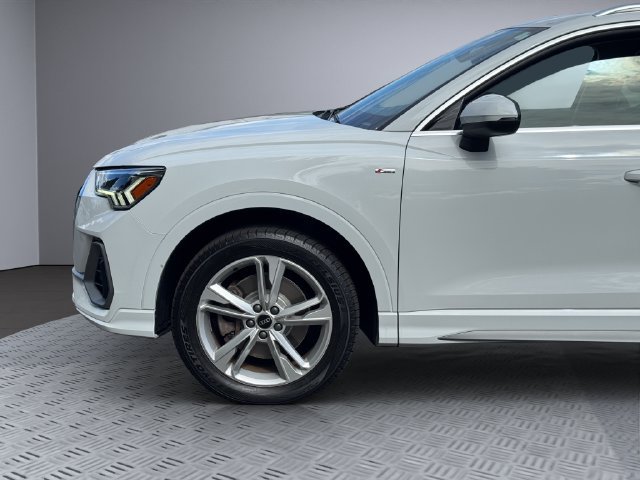 Used 2021 Audi Q3 2.0T Premium Plus w/ Premium Plus Package AWD/4WD image 29