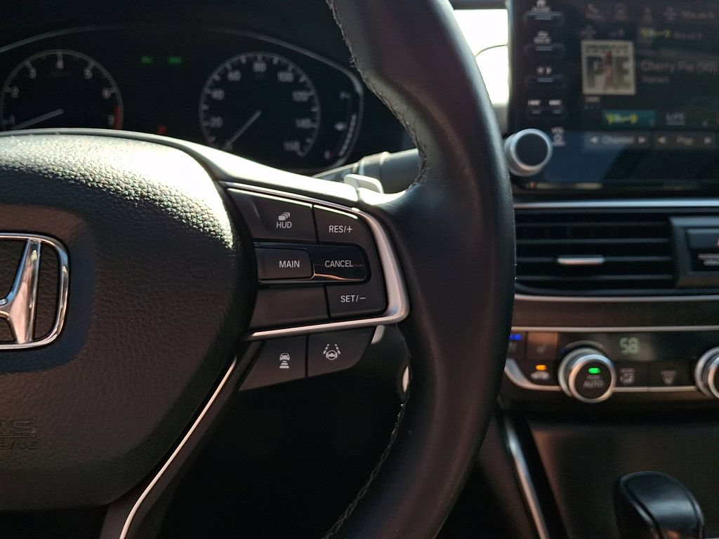 Used 2018 Honda Accord Touring image 23