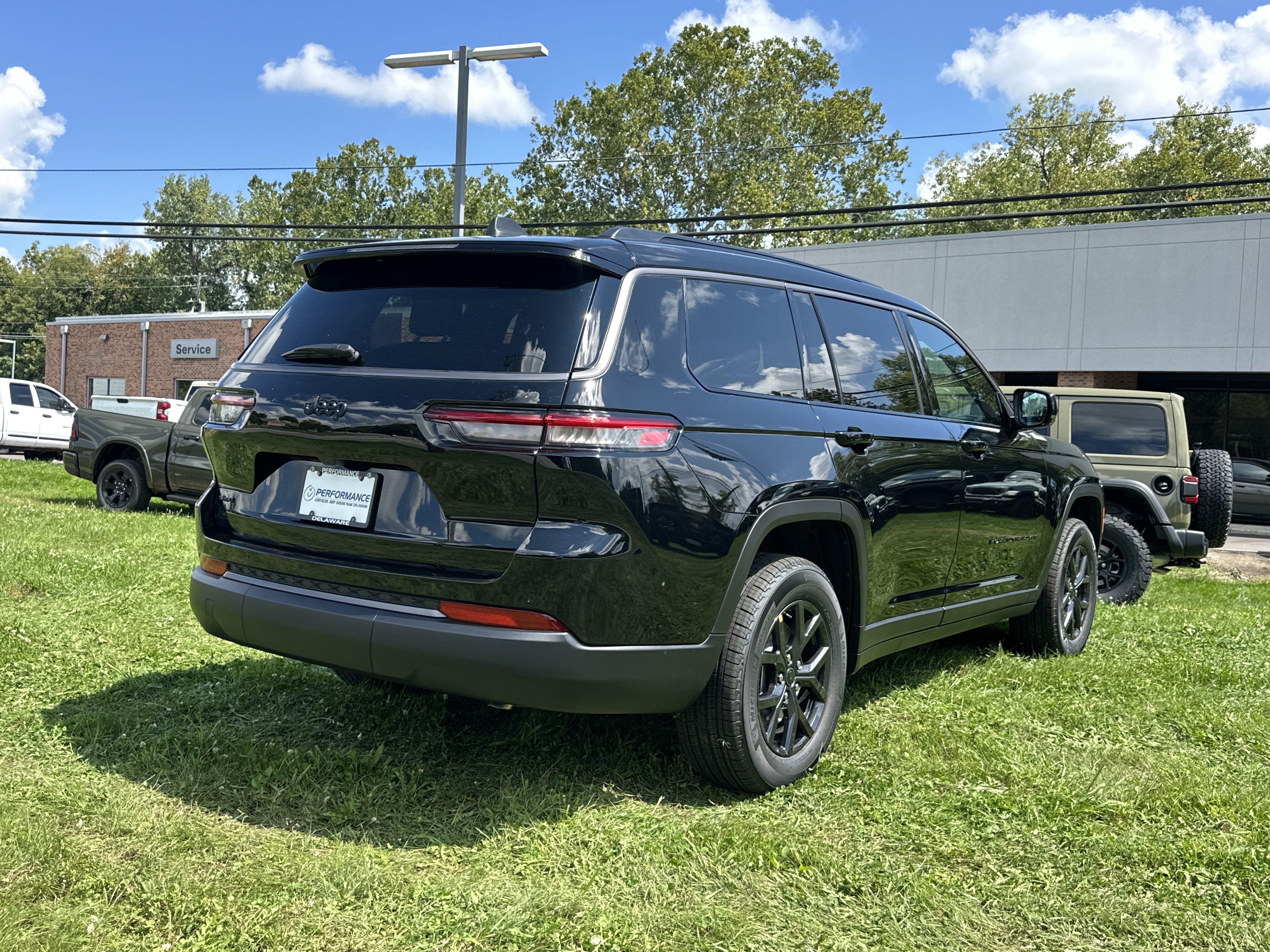 New 2027 Jeep Grand Cherokee L 4WD image 18