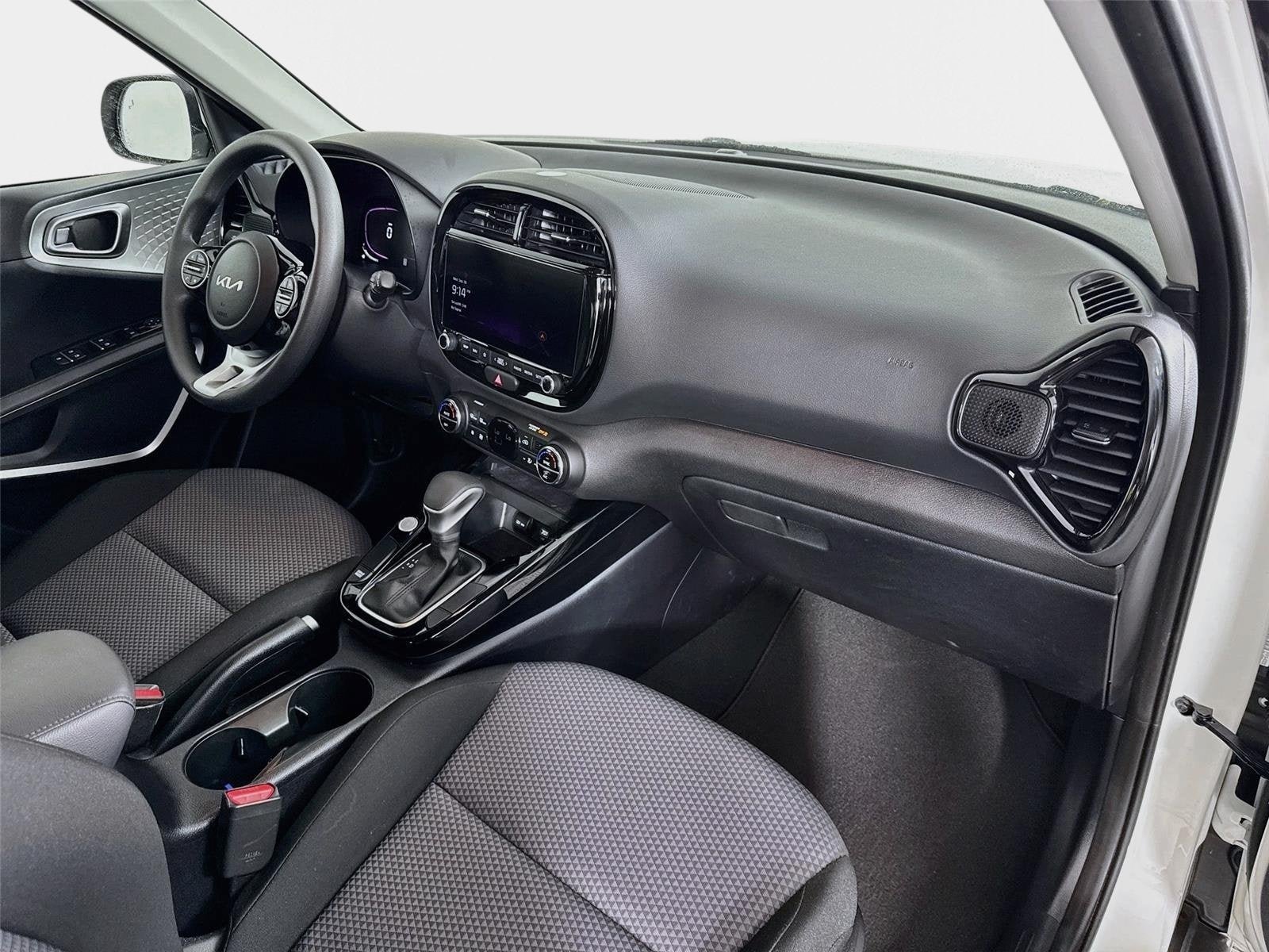 Used 2024 Kia Soul S FWD image 27