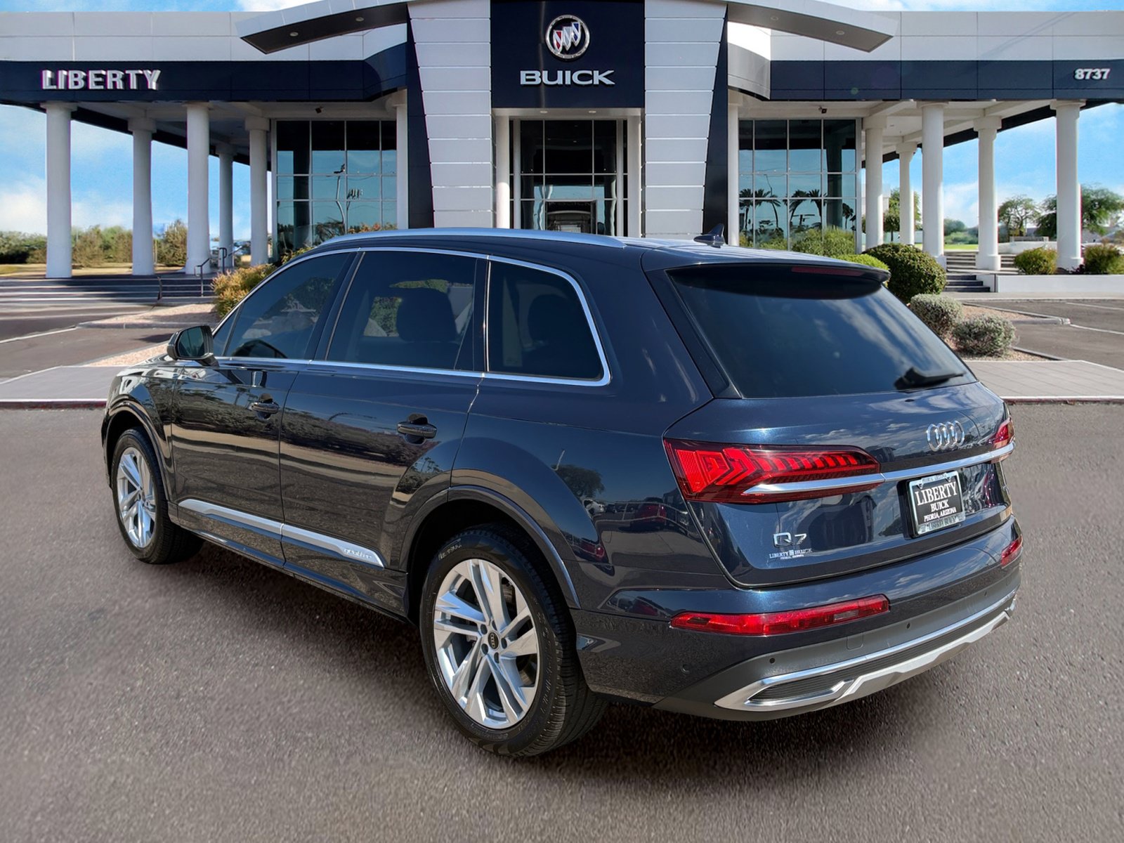 Used 2023 Audi Q7 2.0T Premium w/ Convenience Package AWD/4WD image 5