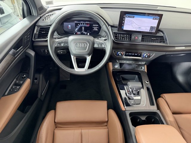 Certified 2025 Audi Q5 2.0T Premium Plus w/ Premium Plus Package image 11