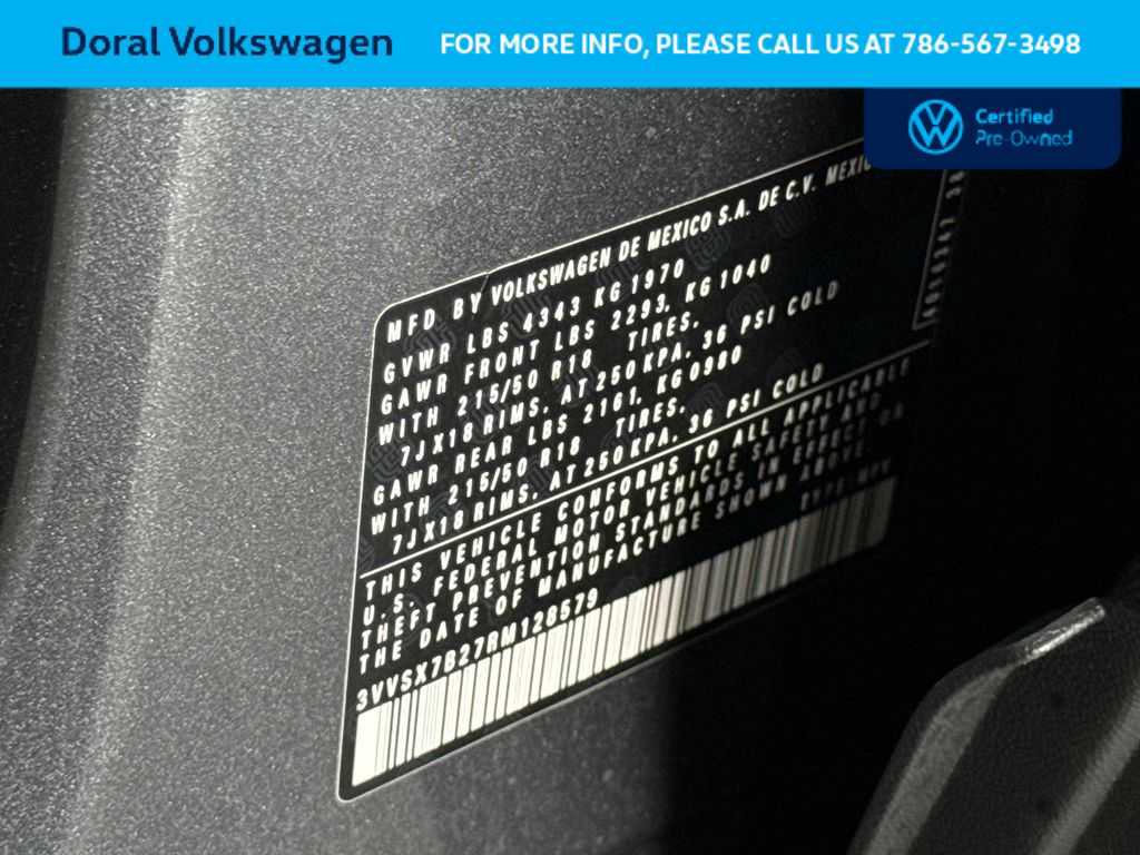 Certified 2024 Volkswagen Taos SE FWD image 29