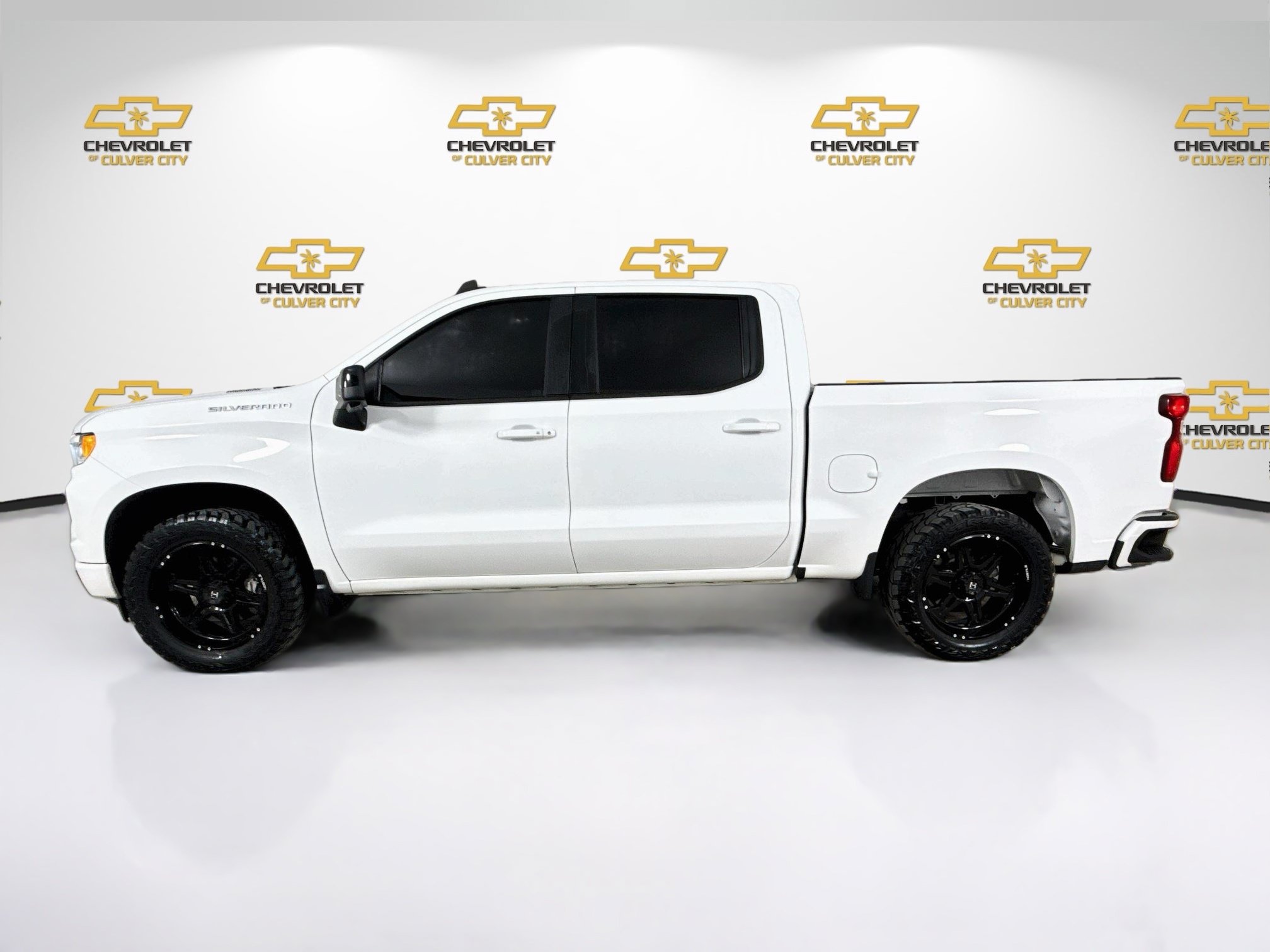 Used 2023 Chevrolet Silverado 1500 RST w/ Convenience Package II RWD image 5