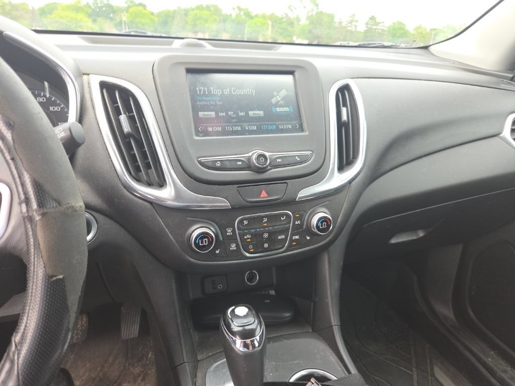 Used 2018 Chevrolet Equinox LT FWD image 20