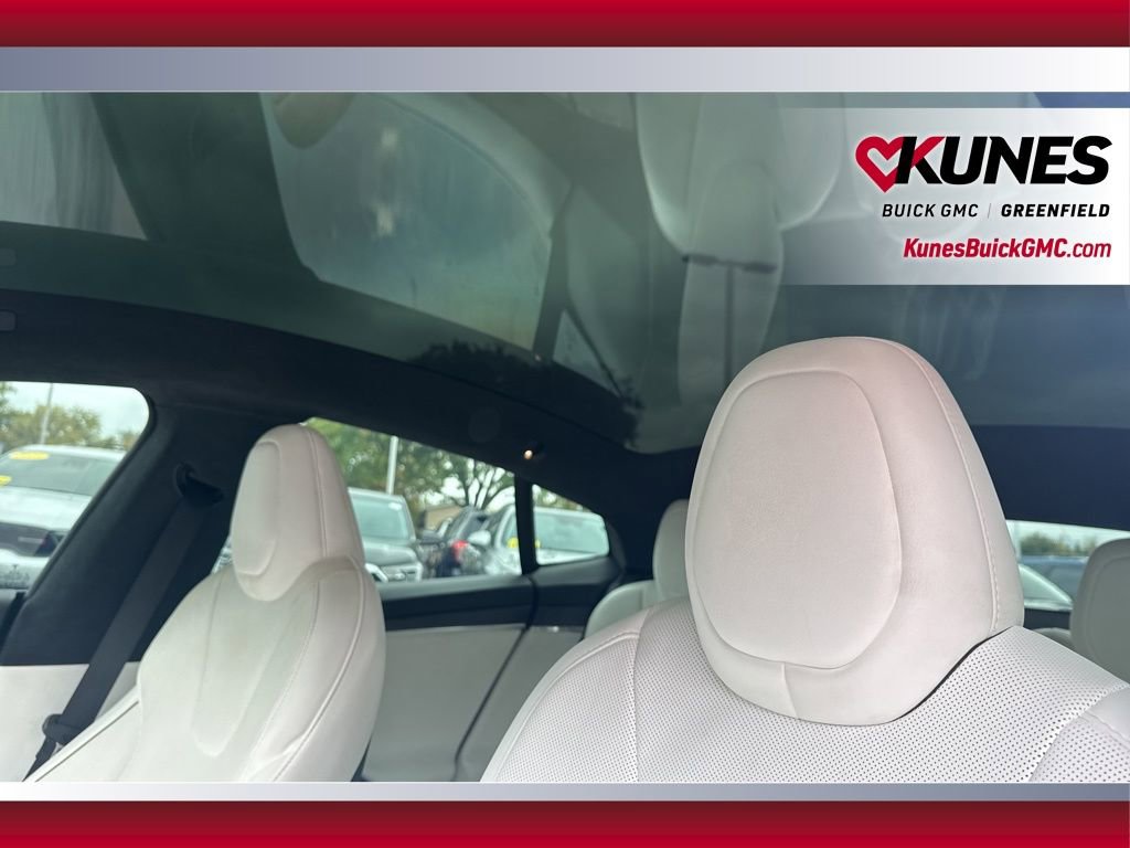 Used 2022 Tesla Model S Plaid image 32