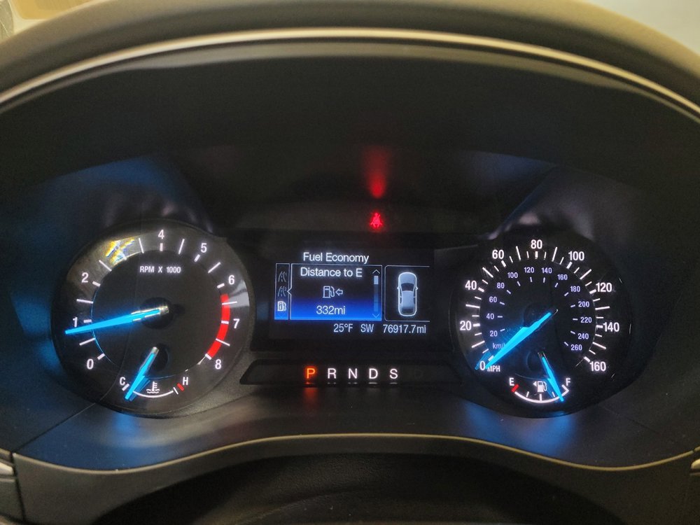 Used 2015 Ford Fusion SE image 23