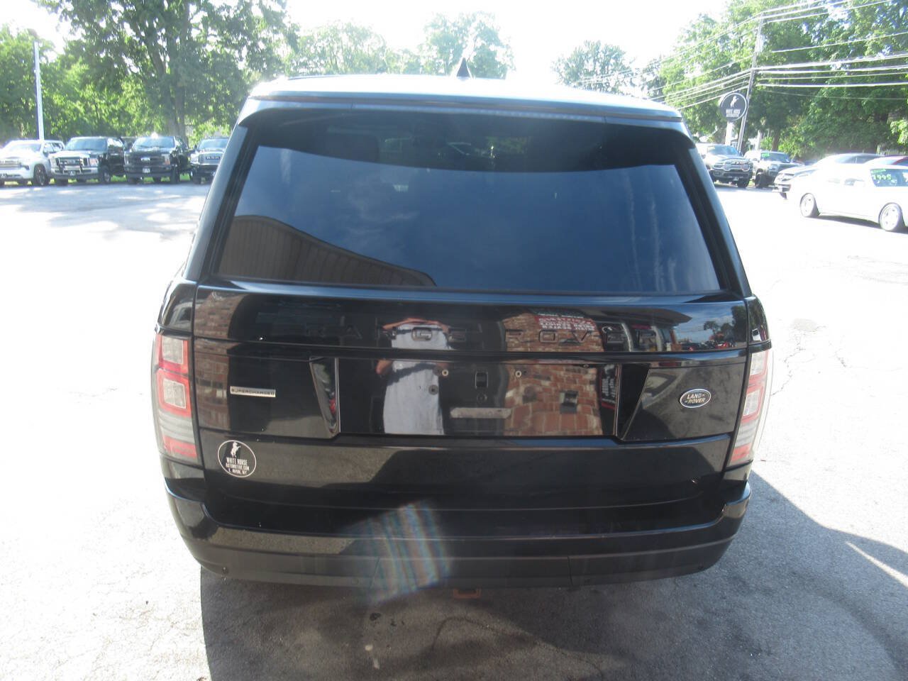 Used 2017 Land Rover Range Rover Supercharged AWD/4WD image 3