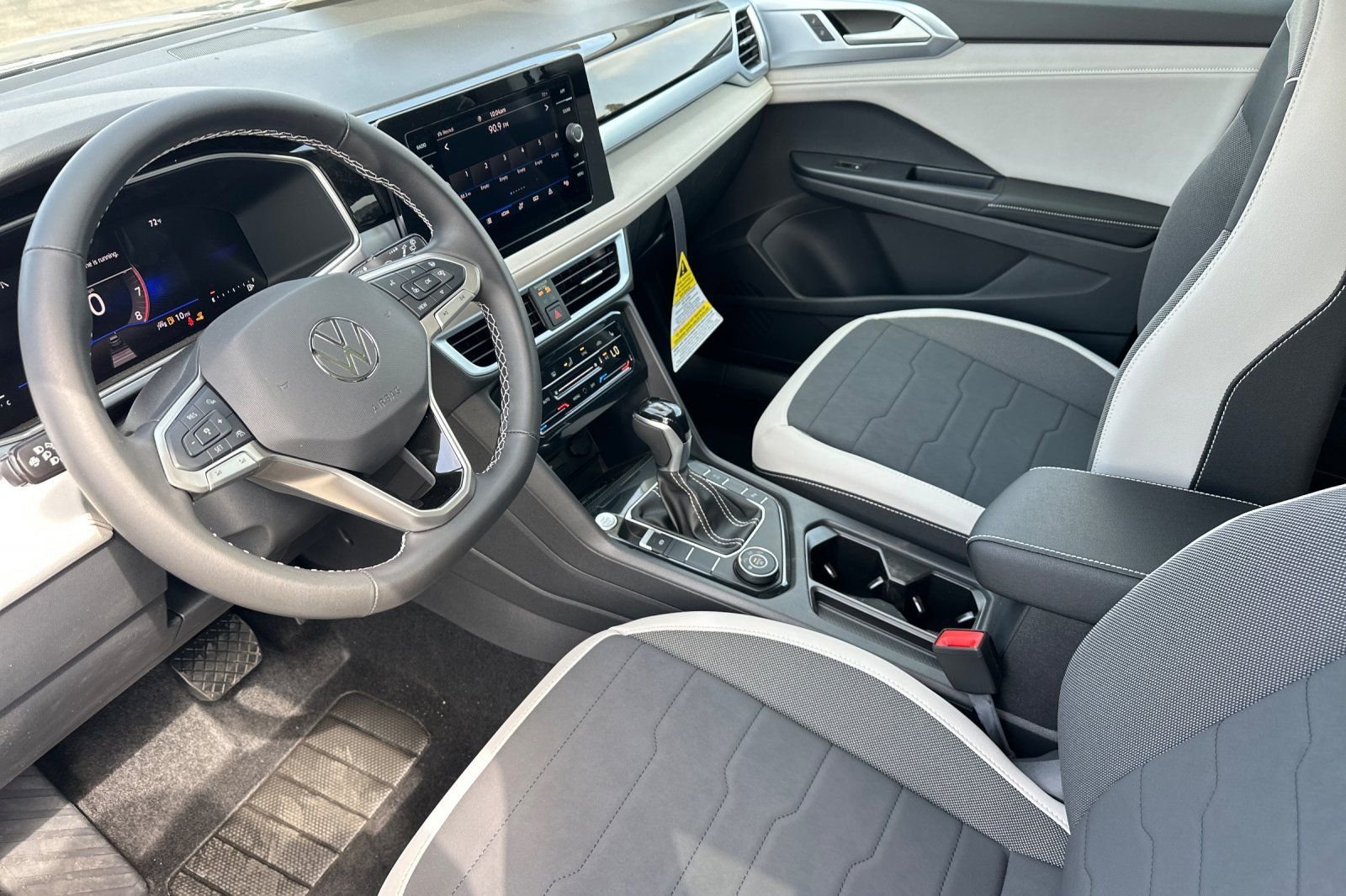 New 2026 Volkswagen Taos SE AWD/4WD image 10
