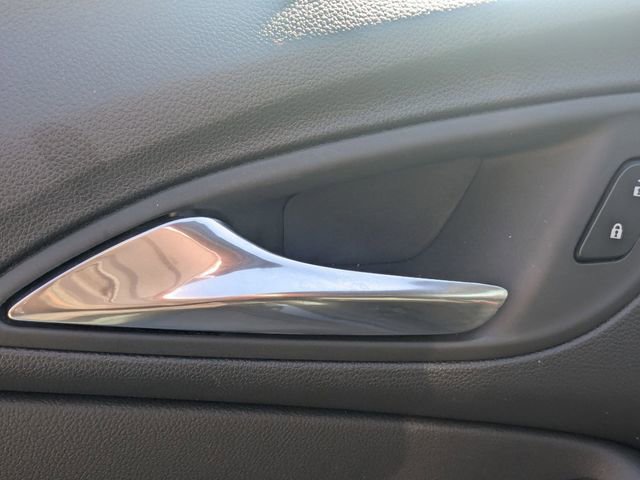 Used 2025 Buick Encore GX Preferred image 13