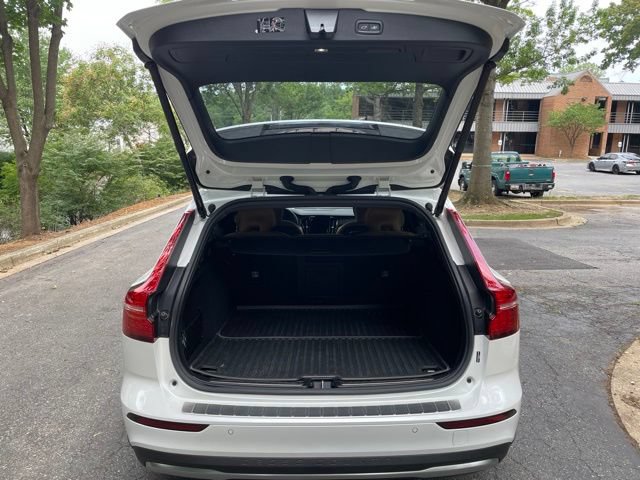 Certified 2025 Volvo V60 B5 Cross Country Ultra AWD/4WD image 16