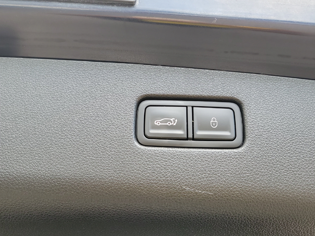 Used 2023 Genesis GV70 2.5T AWD/4WD image 10