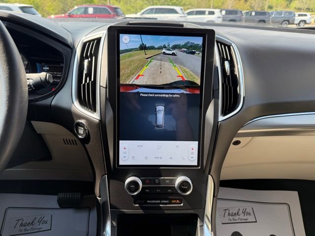 Used 2024 Ford Edge Titanium image 19