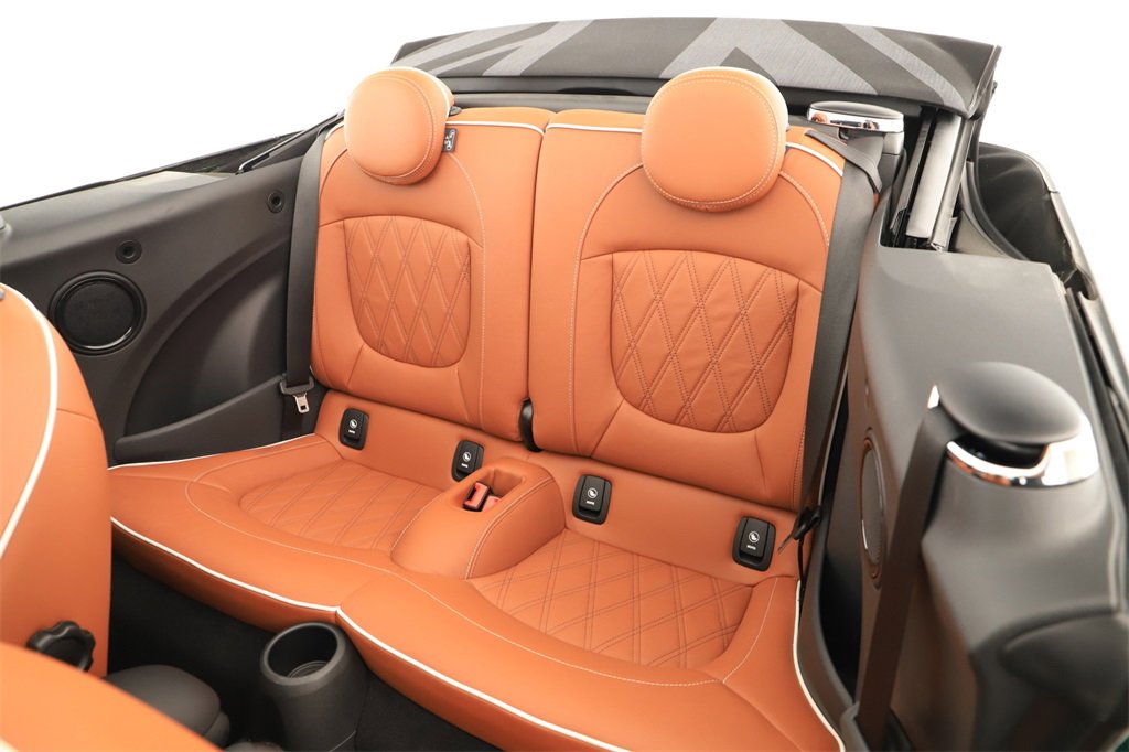 Used 2024 MINI Cooper S w/ Signature Upholstery Package image 21