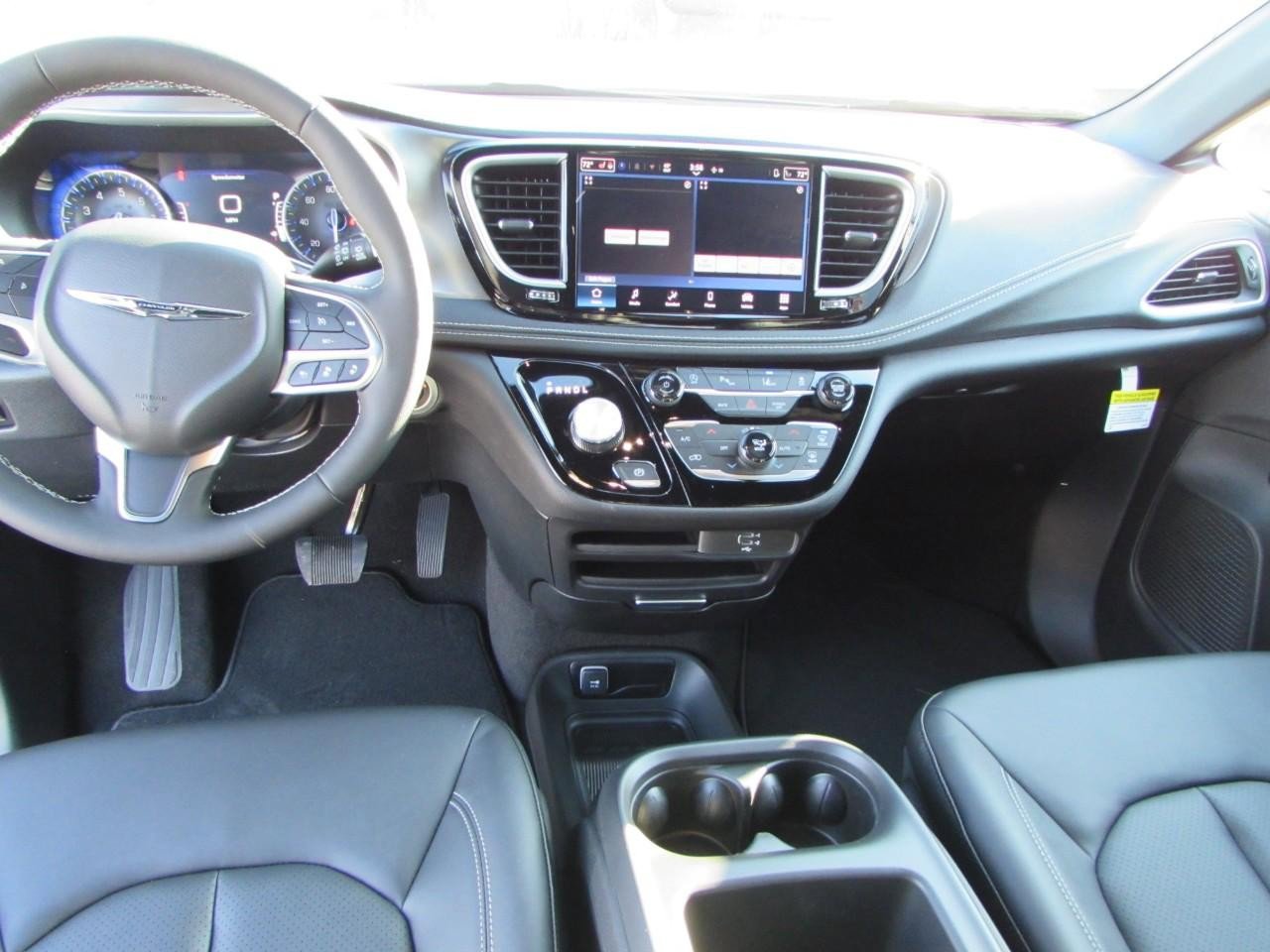 New 2026 Chrysler Pacifica Select image 23