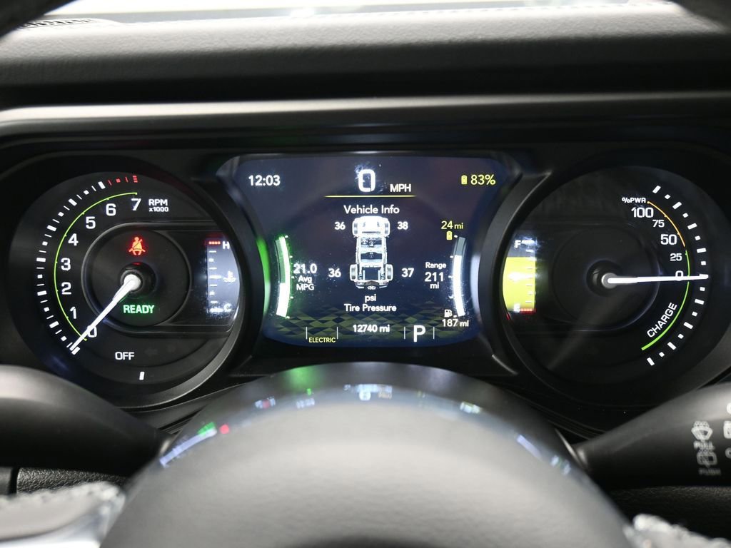 Used 2025 Jeep Wrangler Unlimited Sahara image 21