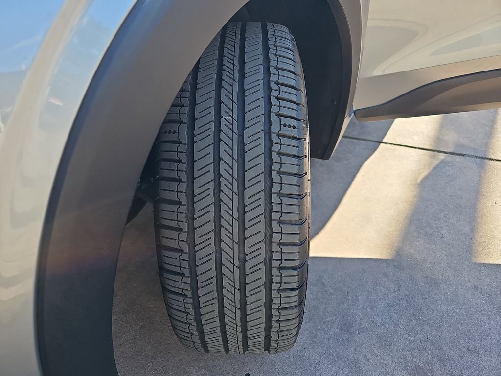 New 2027 Chevrolet Bolt RS w/ Technology Package image 34