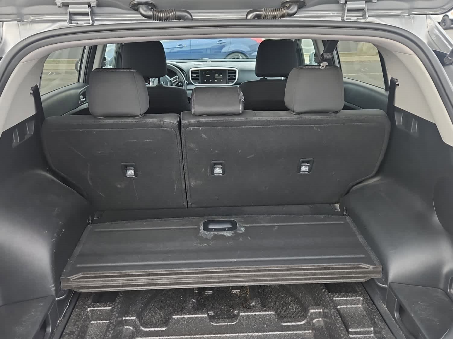 Used 2022 Kia Sportage LX image 9