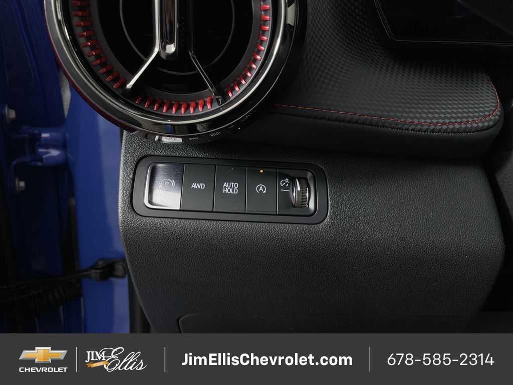 Certified 2025 Chevrolet Equinox RS w/ Safety and Technology Package image 38