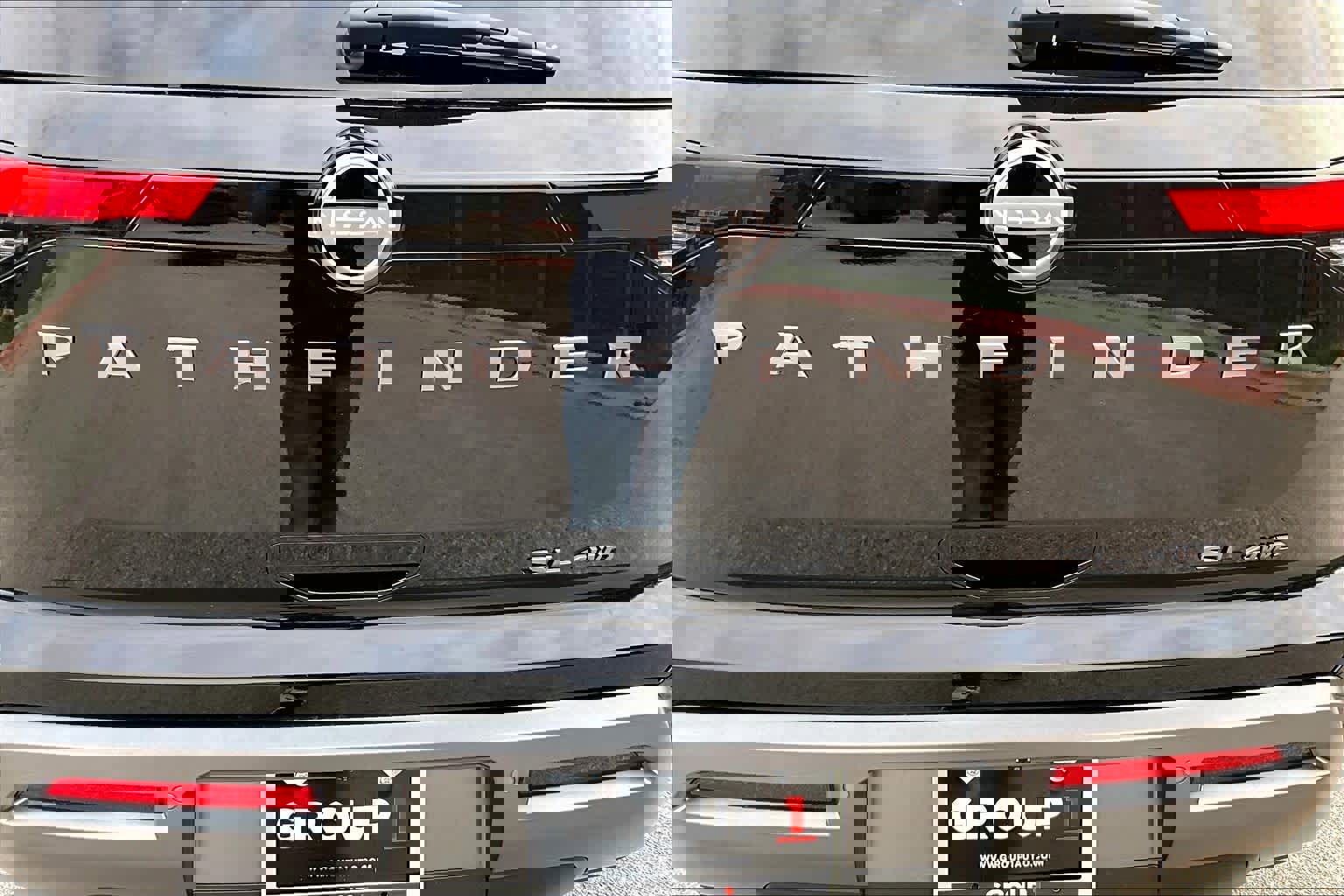 New 2026 Nissan Pathfinder SL image 8