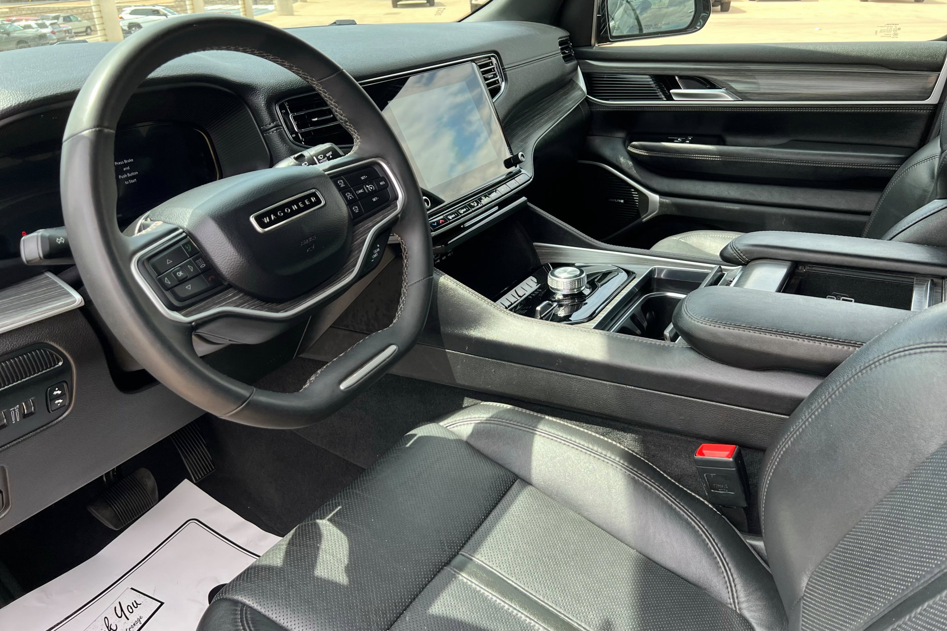 Used 2023 Jeep Wagoneer L Series II image 15