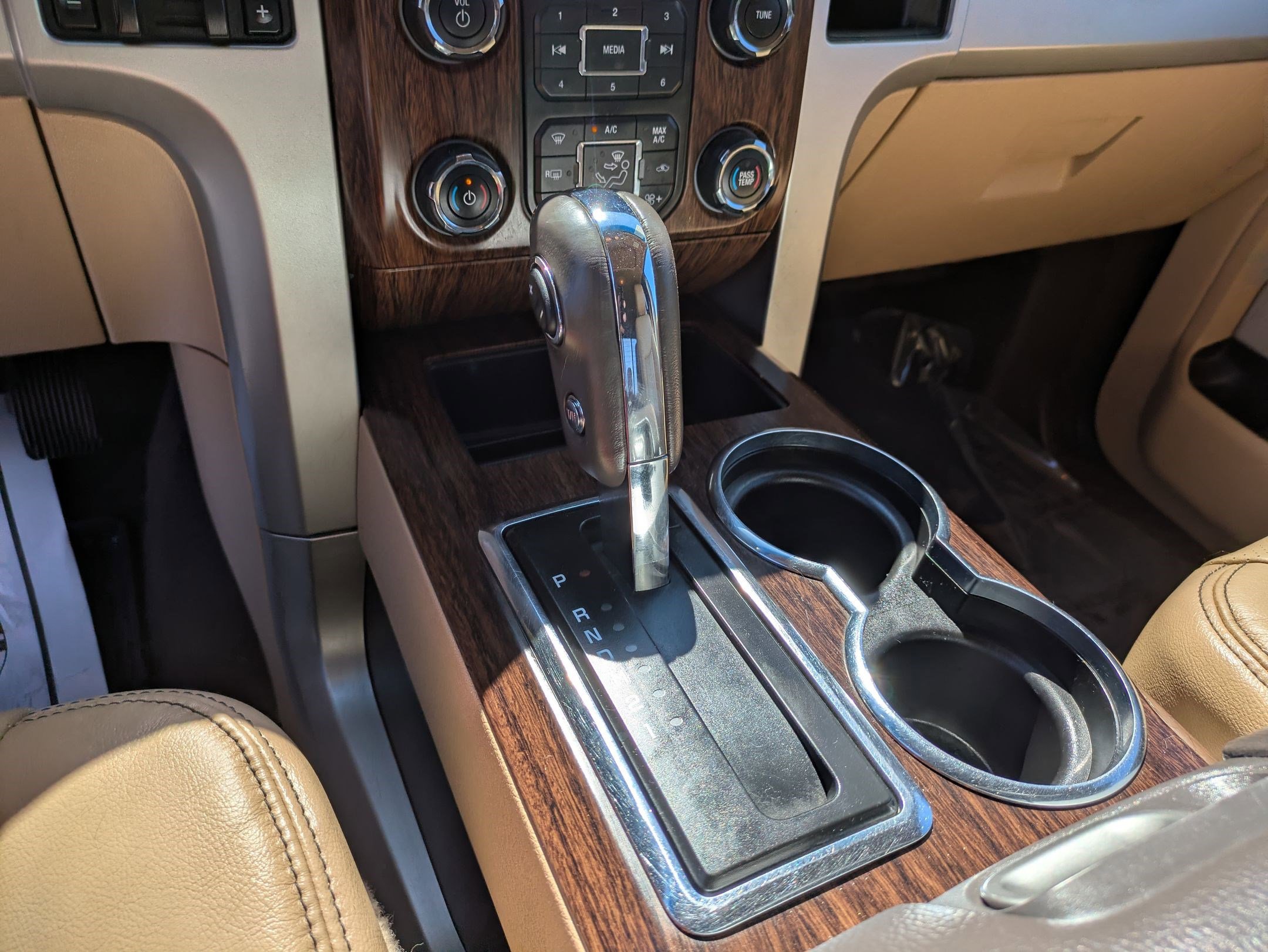 Used 2013 Ford F150 Lariat w/ Luxury Equipment Group AWD/4WD image 25
