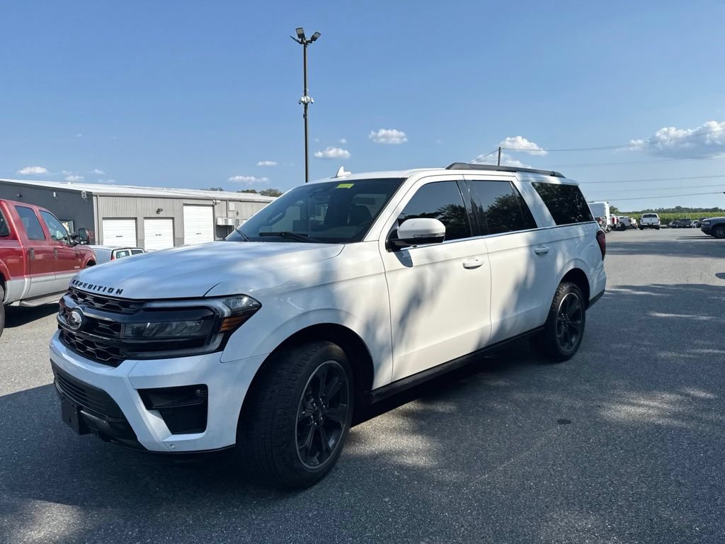 Used 2022 Ford Expedition Max Limited AWD/4WD image 3