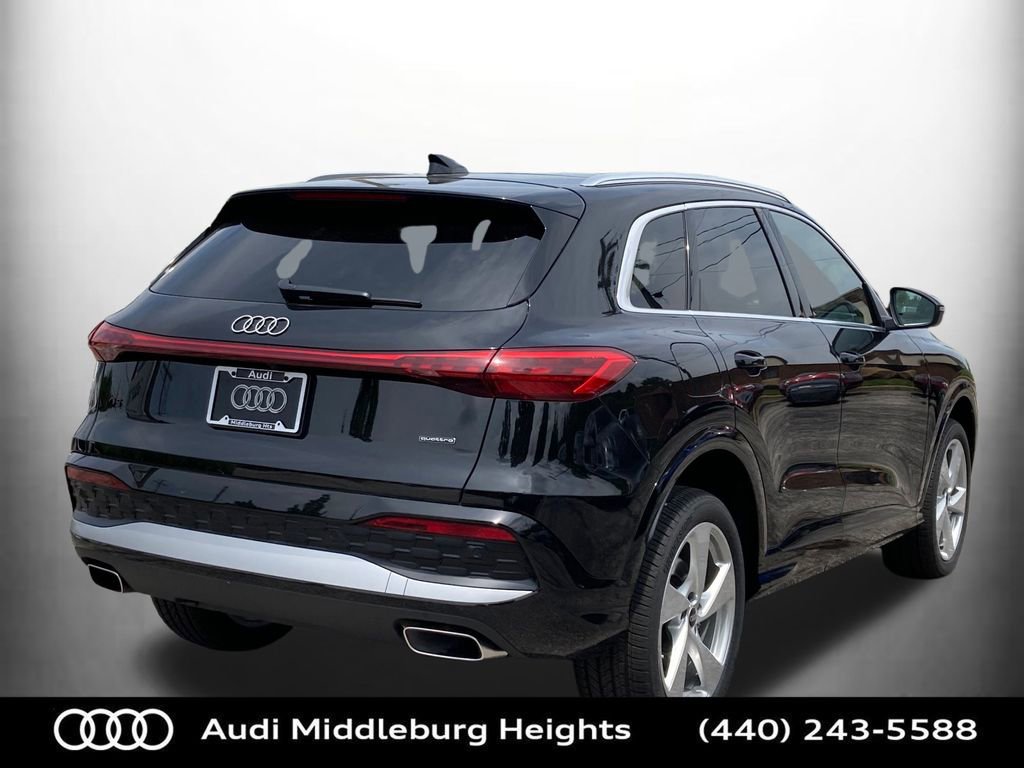Used 2025 Audi Q5 Premium w/ Convenience Package image 8