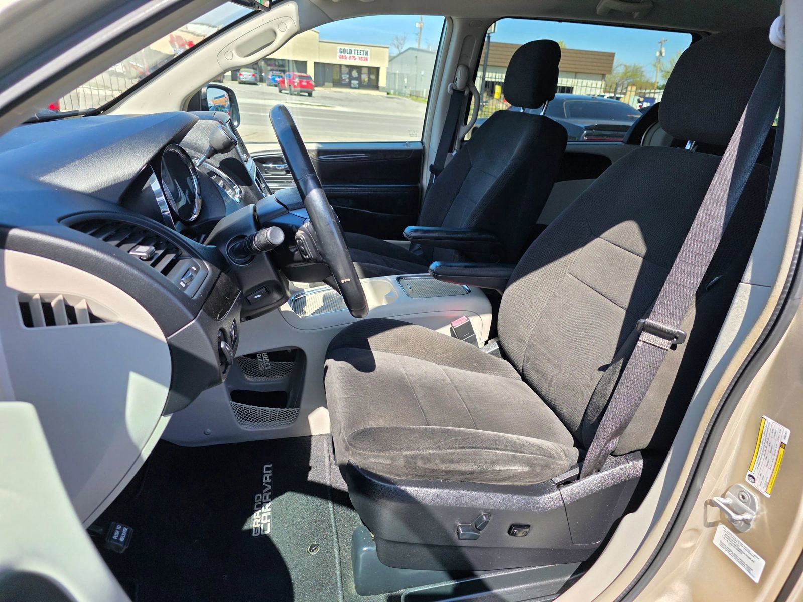 Used 2013 Dodge Grand Caravan Crew w/ Entertainment Group 1 image 10