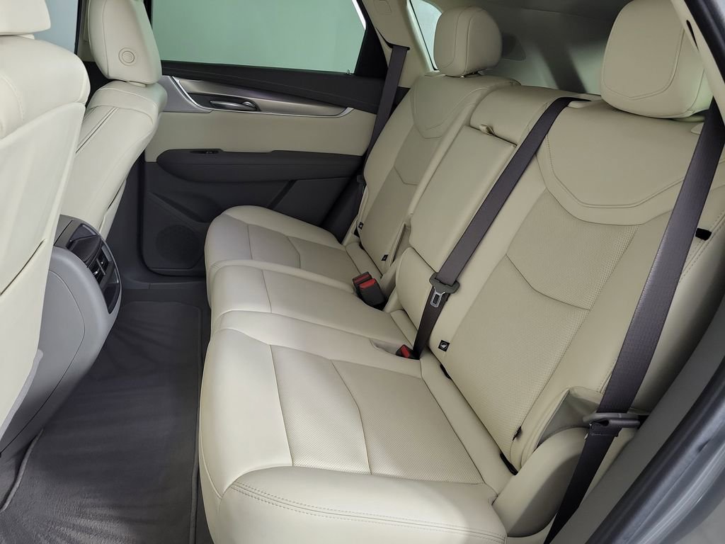 Certified 2024 Cadillac XT5 Premium Luxury FWD image 11