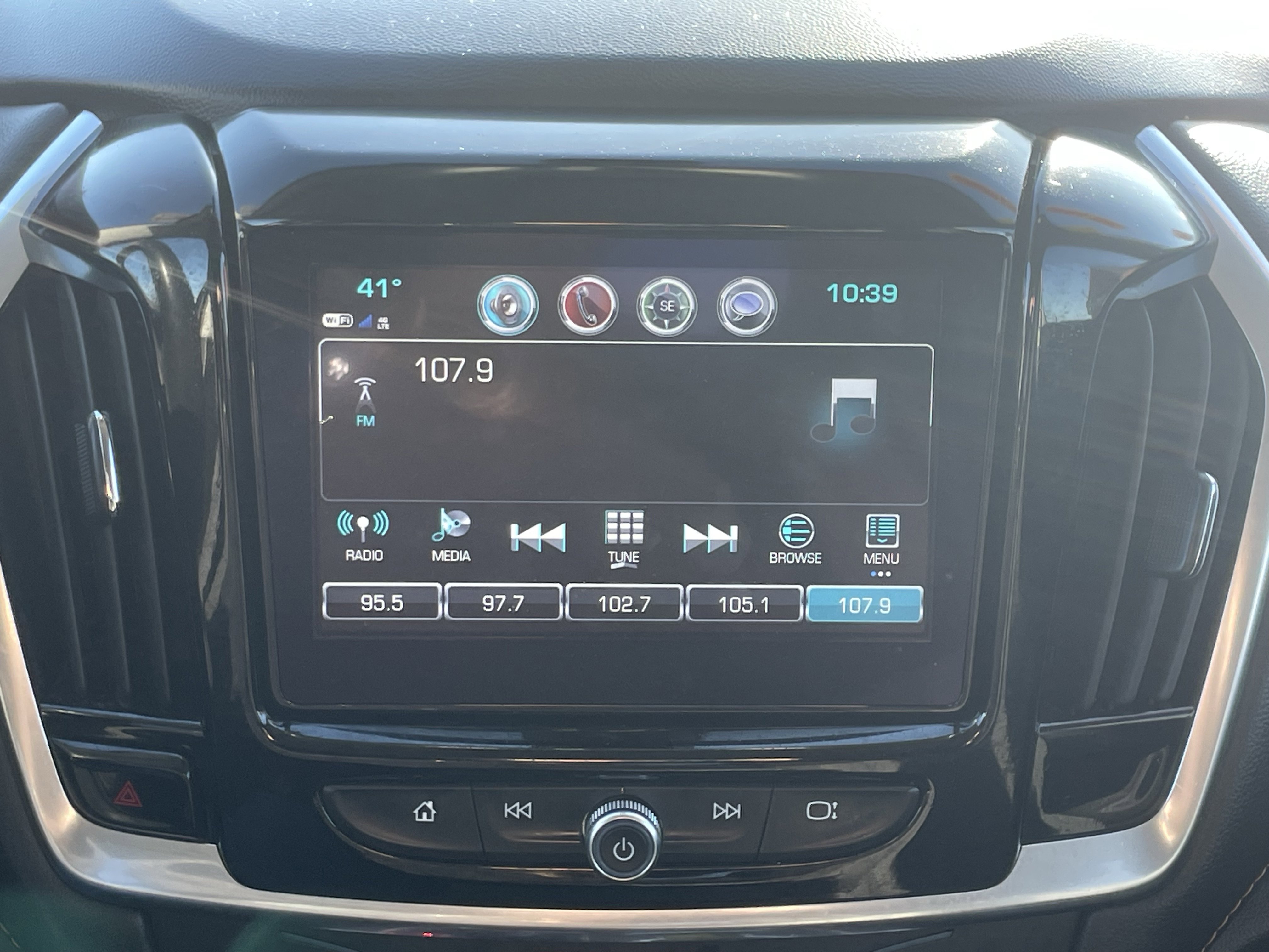 Used 2019 Chevrolet Traverse LT image 25
