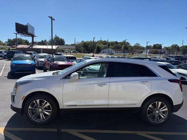 Used 2025 Cadillac XT5 Premium Luxury w/ Technology Package FWD image 3