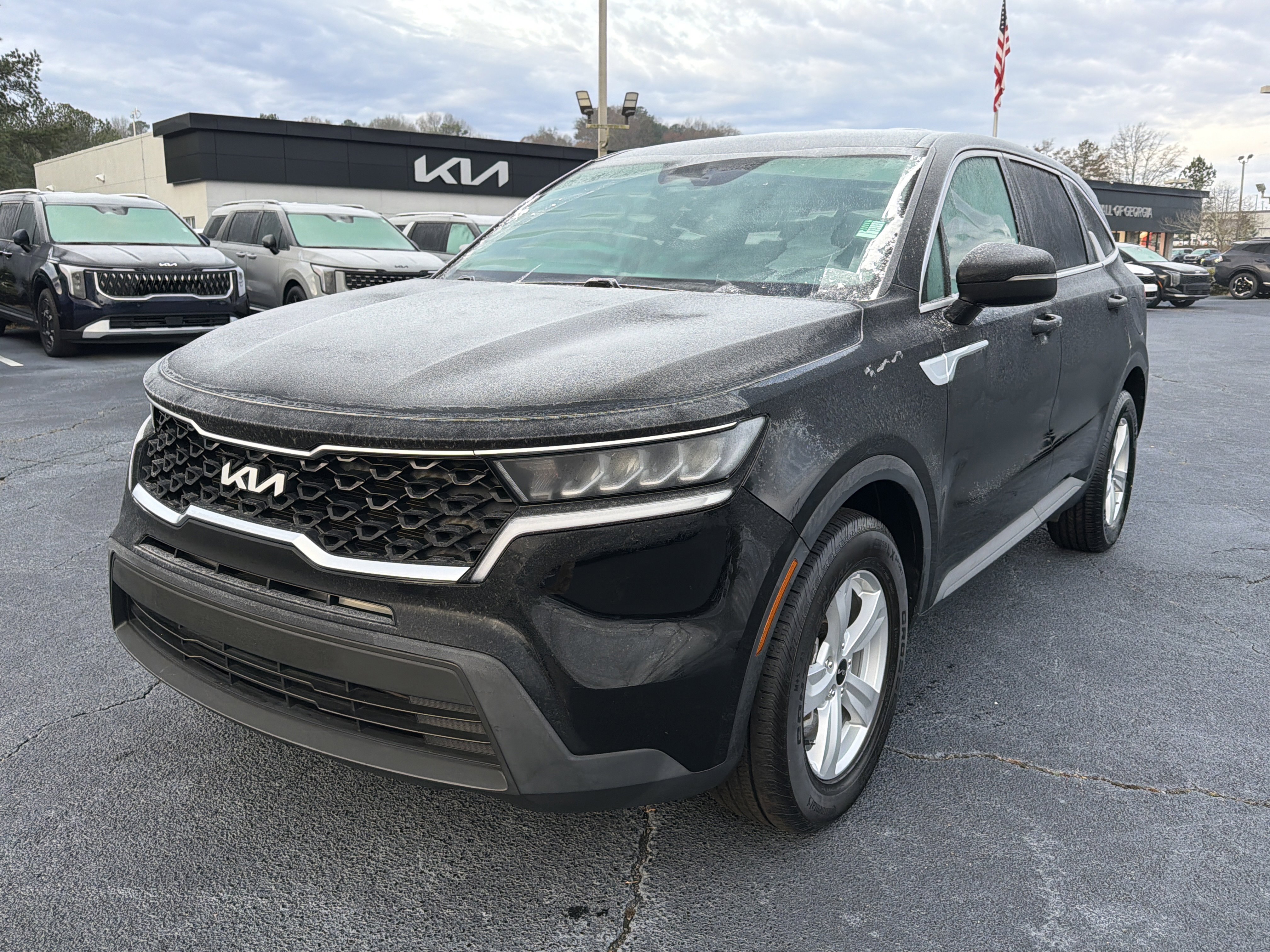 Used 2023 Kia Sorento LX image 3