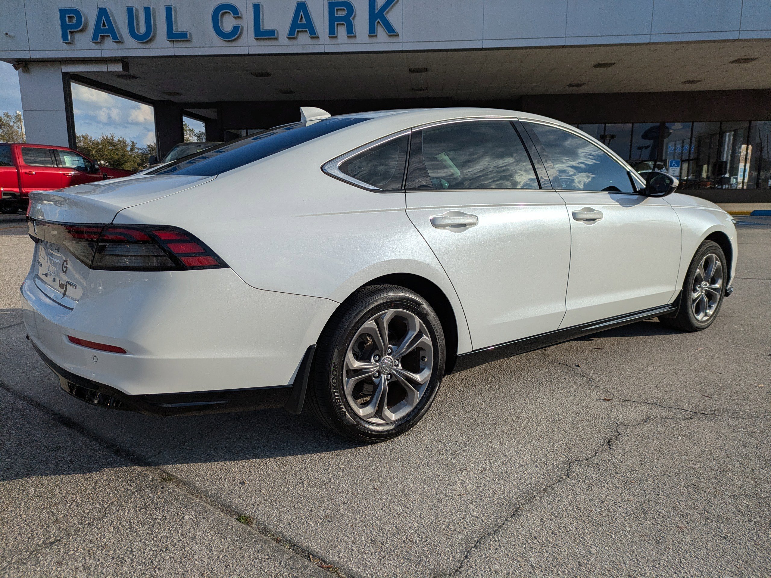 Used 2023 Honda Accord EX-L image 4