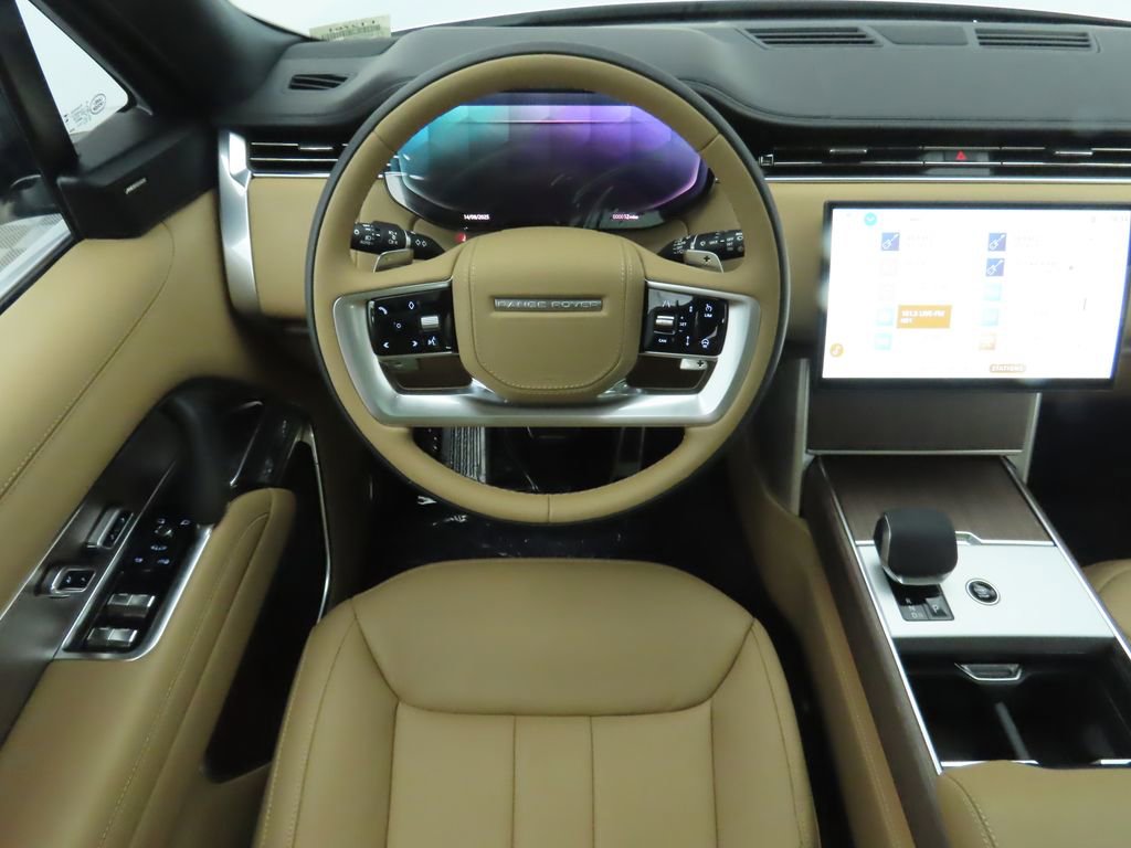 New 2025 Land Rover Range Rover SE image 11