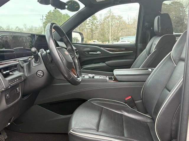 Used 2023 Cadillac Escalade Premium Luxury image 8