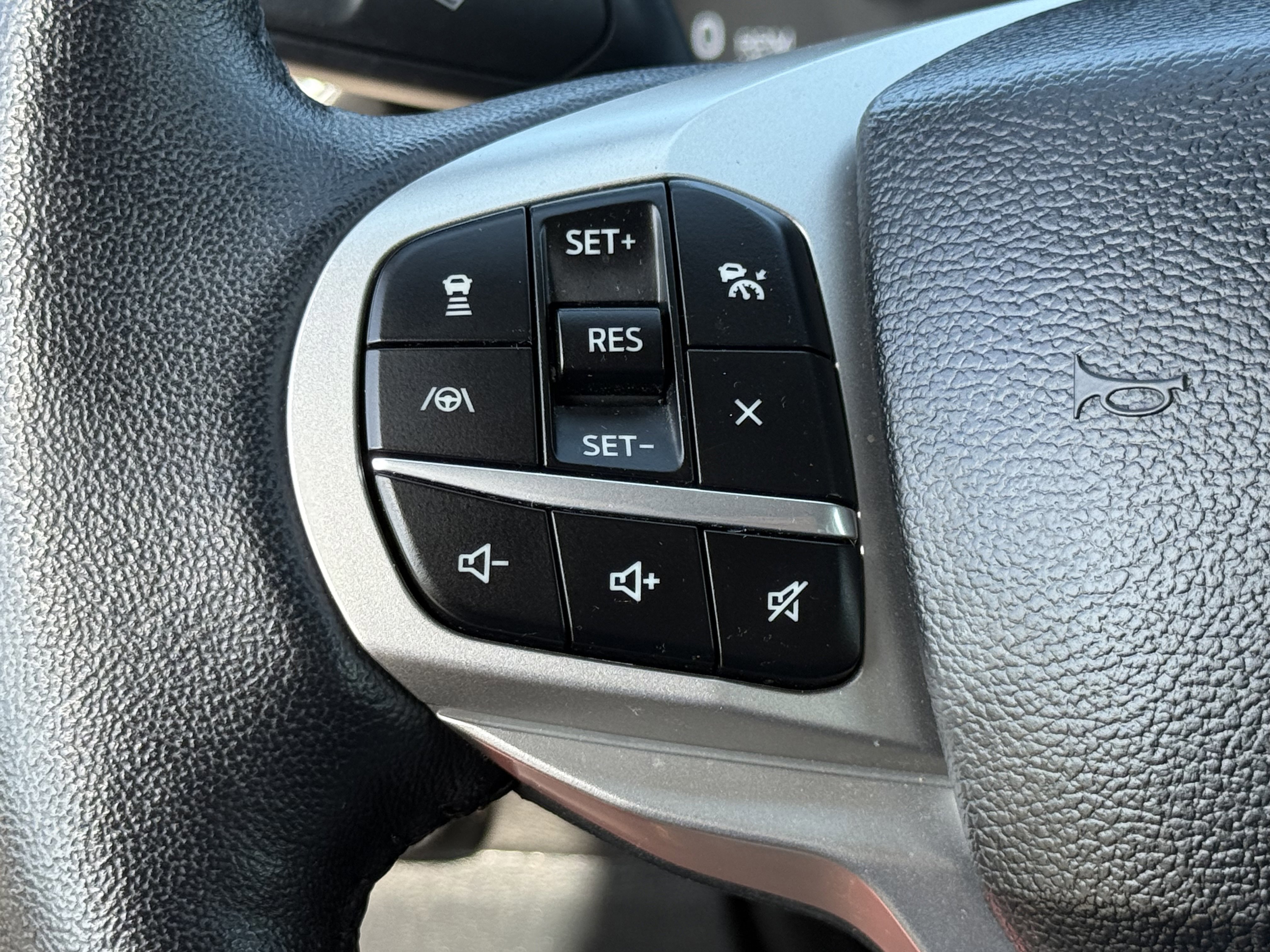 Used 2024 Ford Explorer Limited RWD image 19