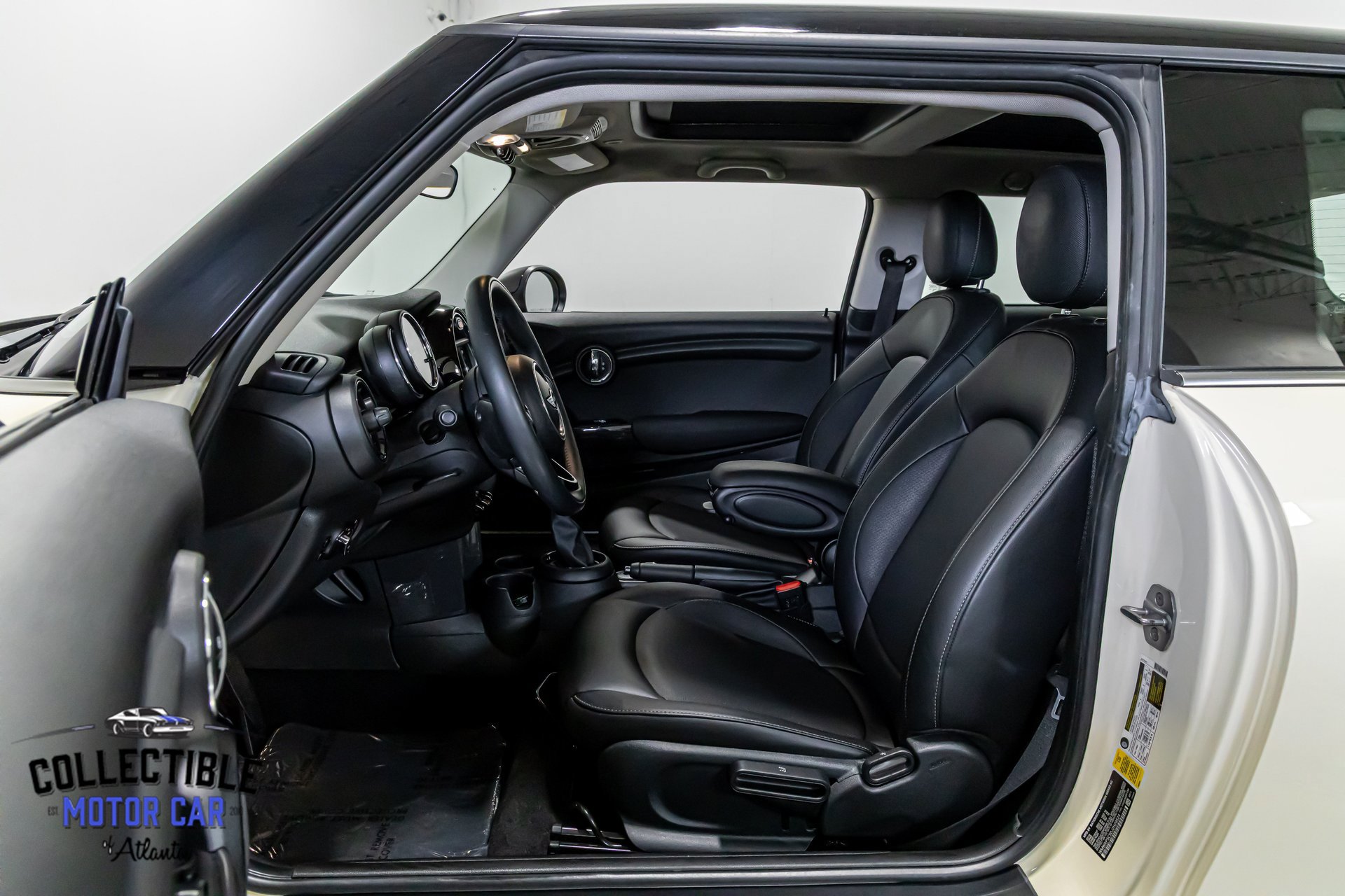 Used 2018 MINI Cooper 2-Door Hardtop image 41