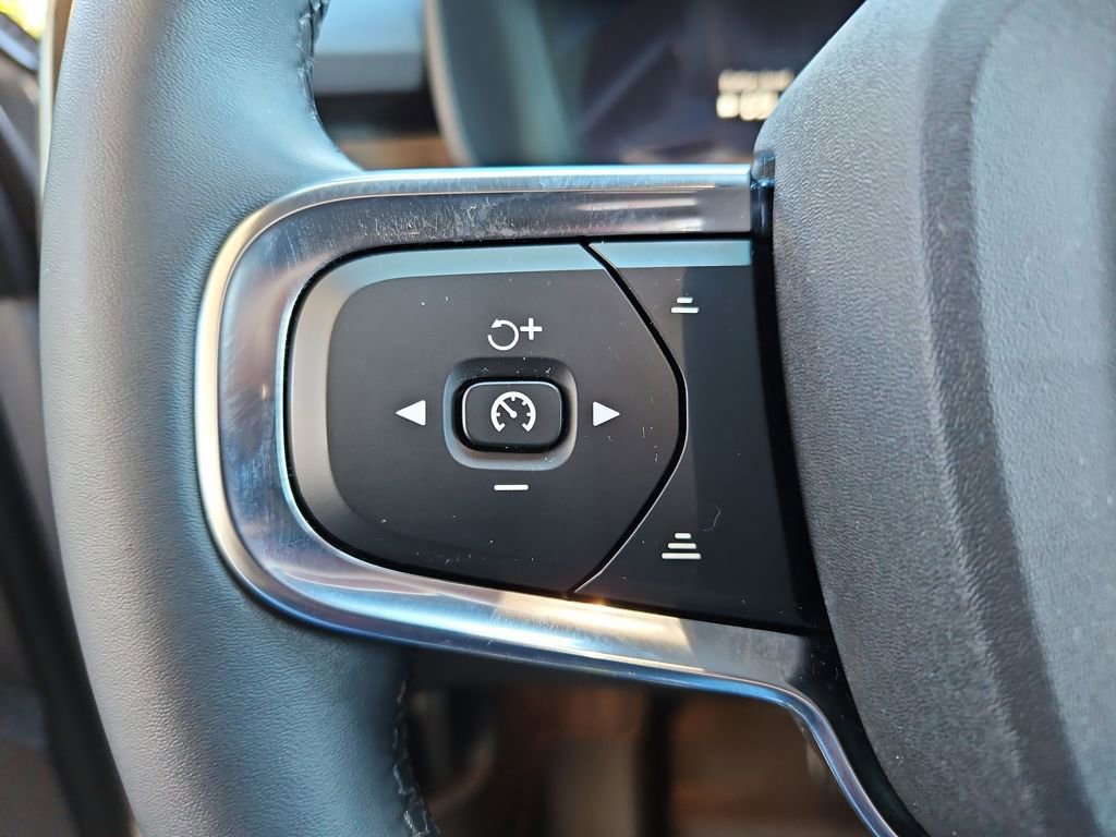 Used 2023 Volvo C40 P8 Recharge Ultimate image 11