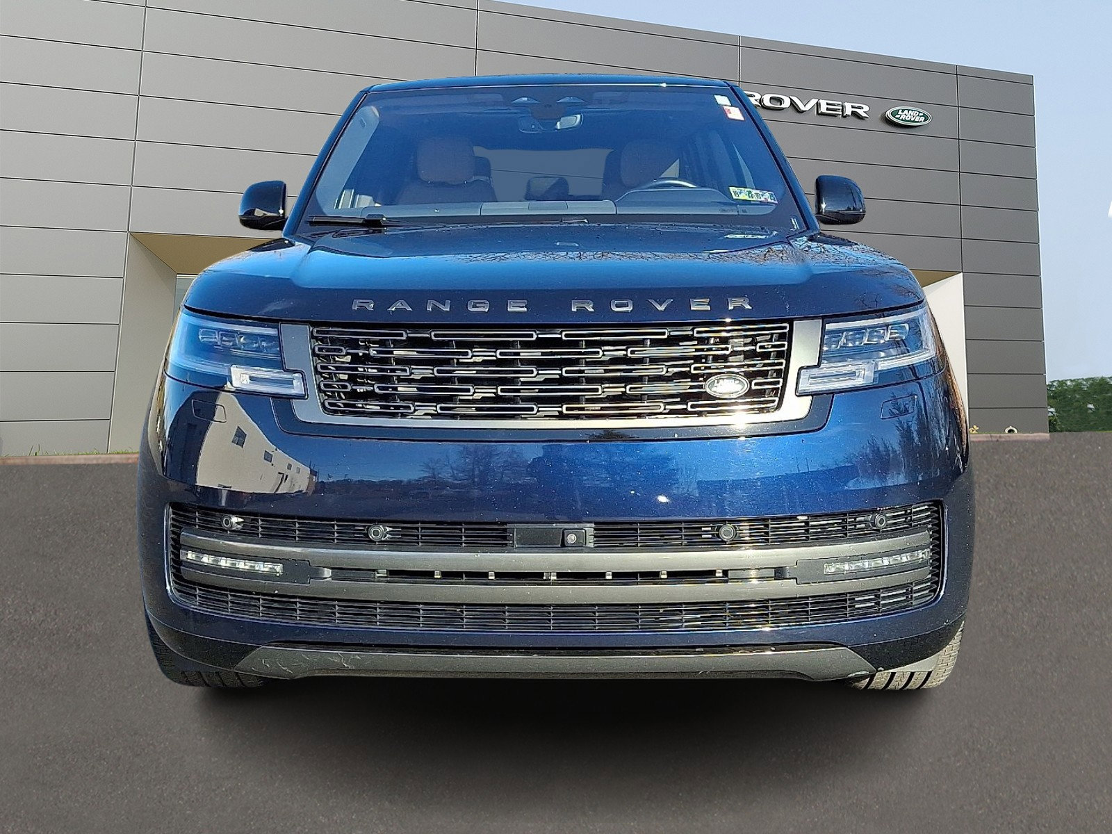 Used 2023 Land Rover Range Rover SE image 8