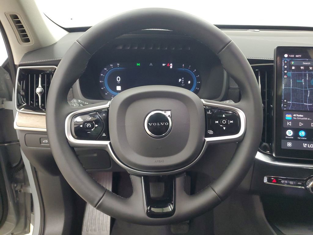 New 2025 Volvo XC90 B6 Core w/ Climate Package image 24