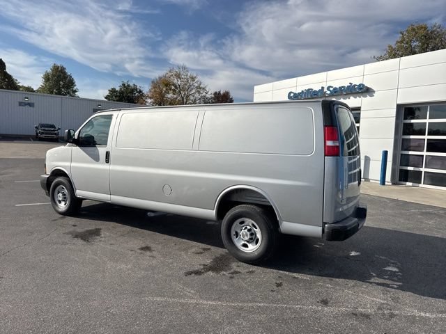 Used 2025 Chevrolet Express 2500 Extended w/ Driver Convenience Package RWD image 7