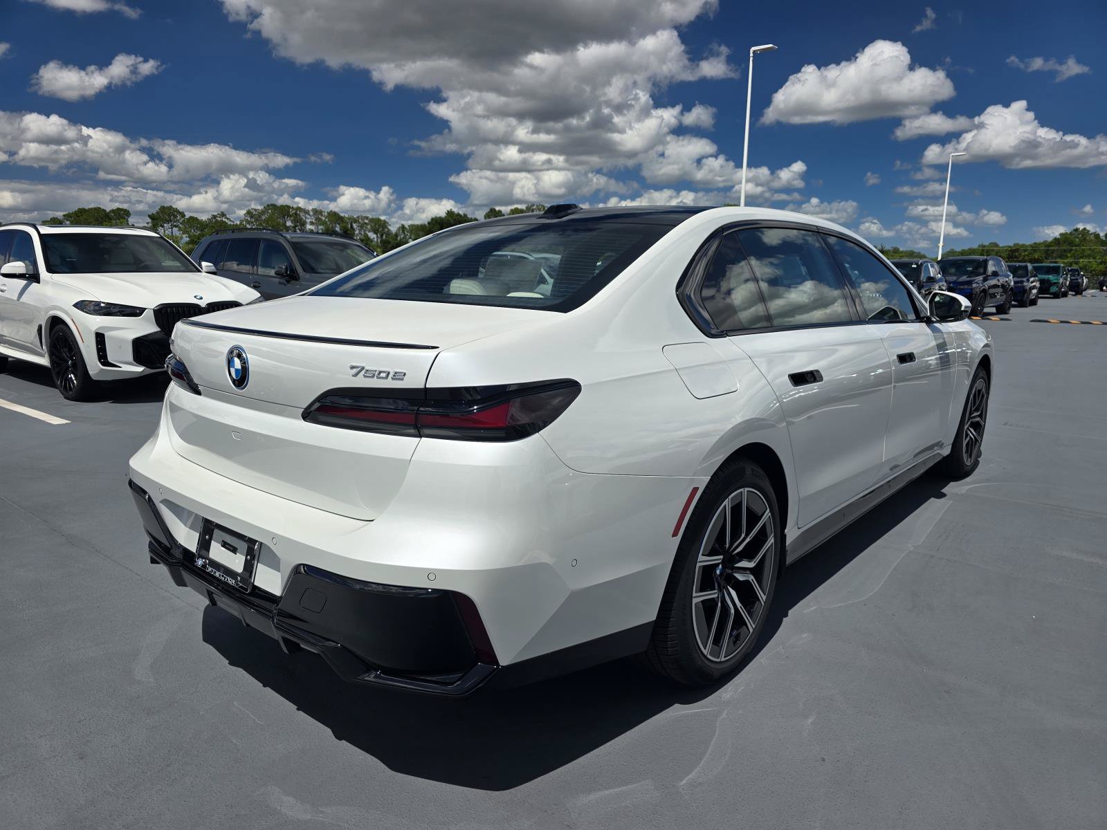 New 2026 BMW 750e xDrive w/ Executive Package AWD/4WD image 3