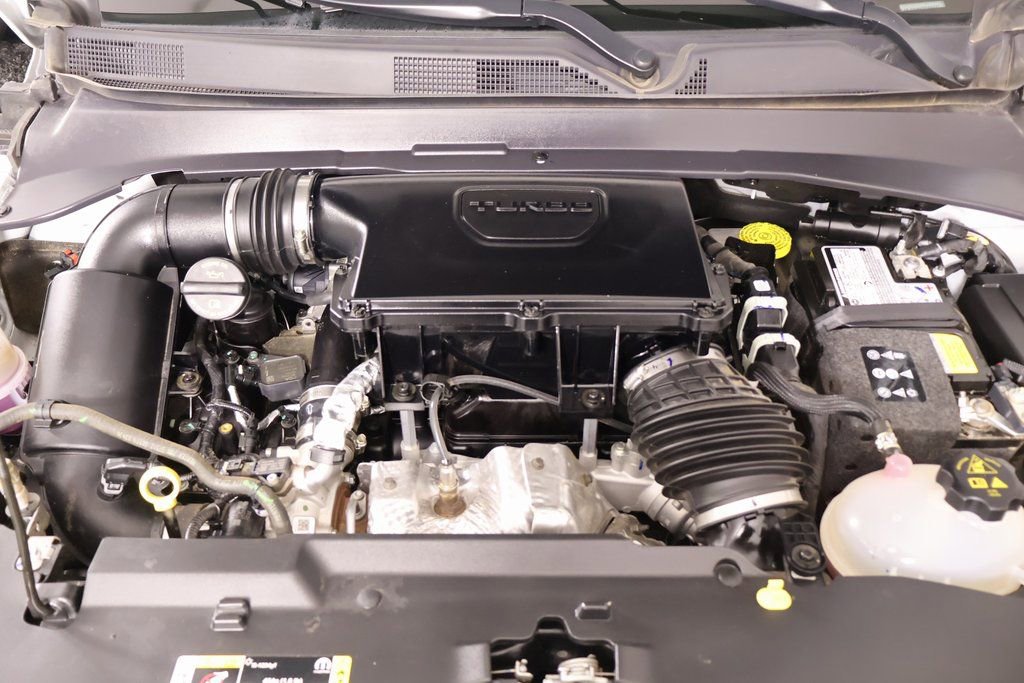 Used 2025 Jeep Compass Sport image 18