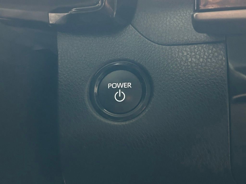 Used 2025 Toyota Camry SE w/ Convenience Package FWD image 42