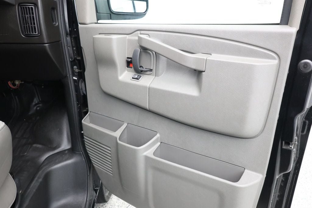 Used 2024 Chevrolet Express 3500 LS RWD image 24