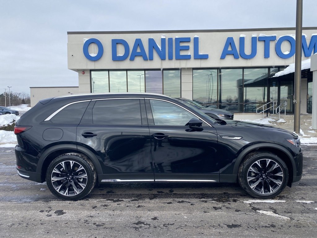 Certified 2024 MAZDA CX-90 Plug-In Hybrid w/ Premium Pkg image 2