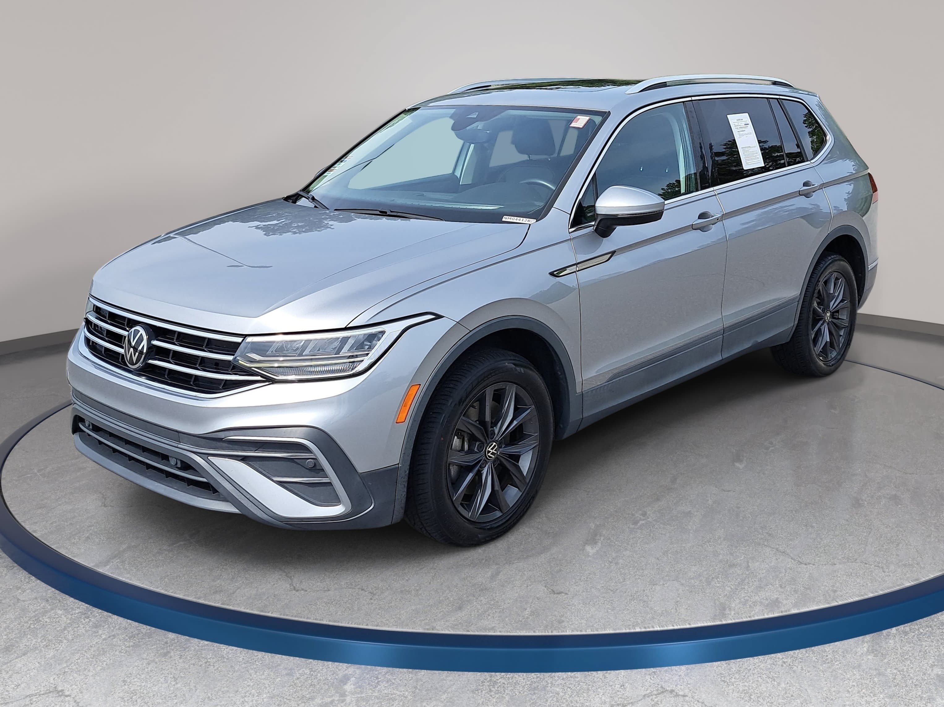 Certified 2022 Volkswagen Tiguan SE w/ Panoramic Sunroof Package