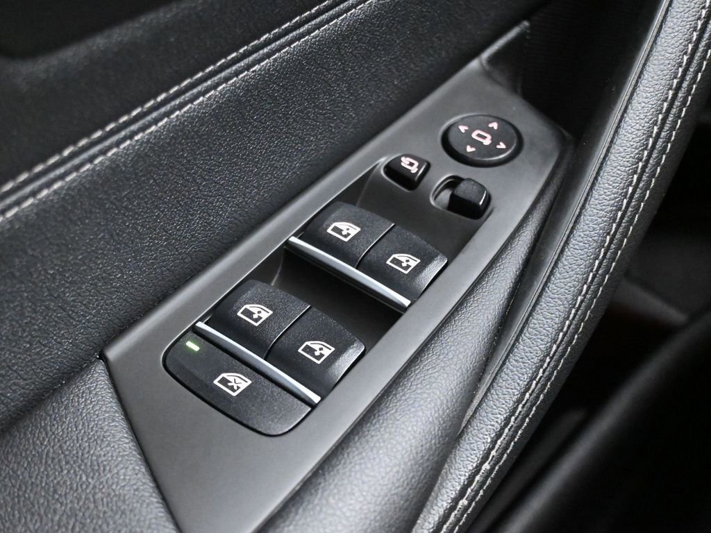 Used 2023 BMW 540i w/ Convenience Package RWD image 15